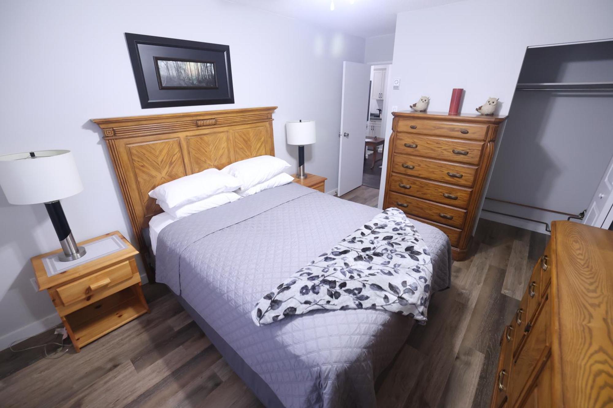 Apartamento Paris Plaza Elliot Lake Exterior foto
