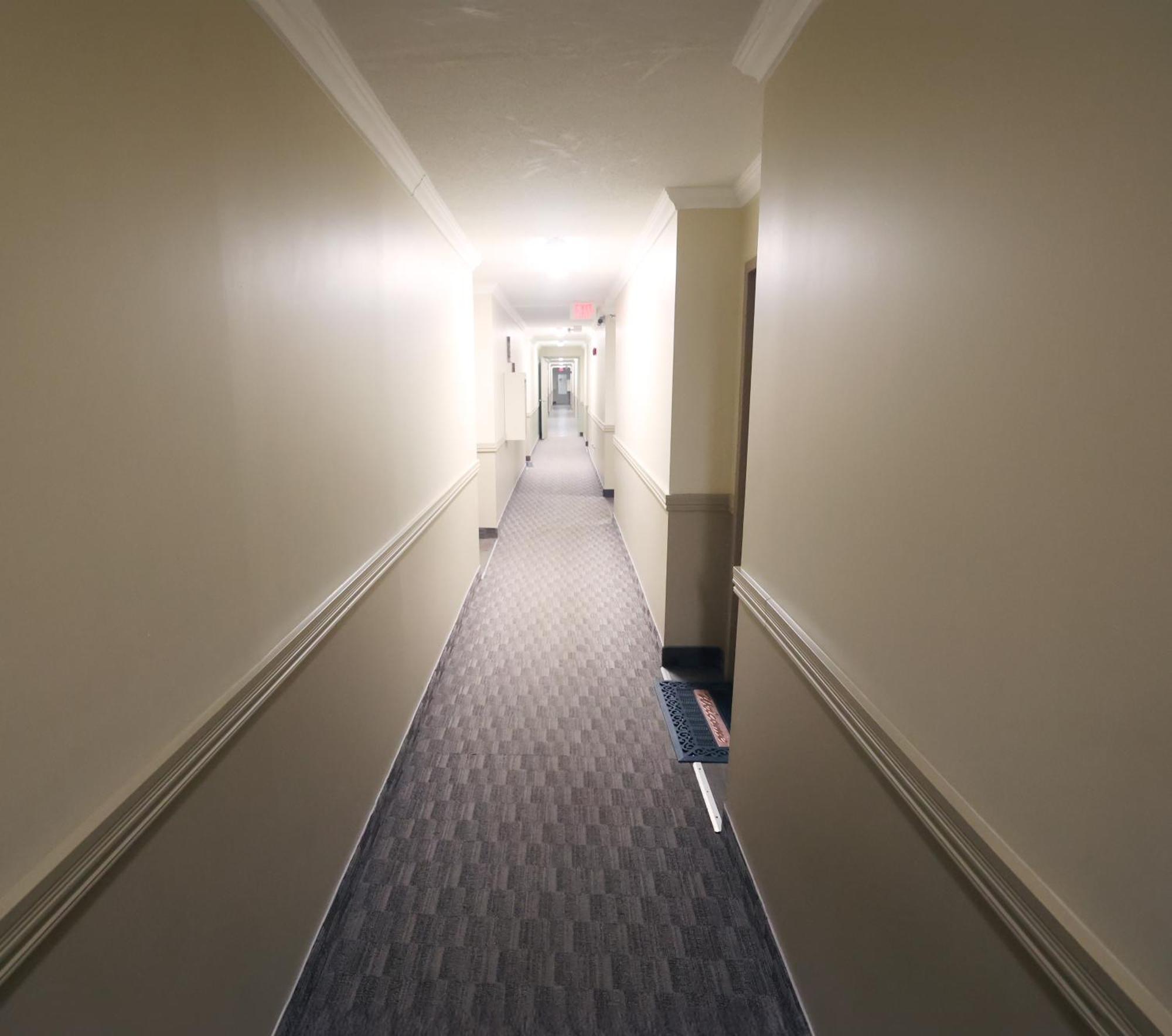 Apartamento Paris Plaza Elliot Lake Exterior foto