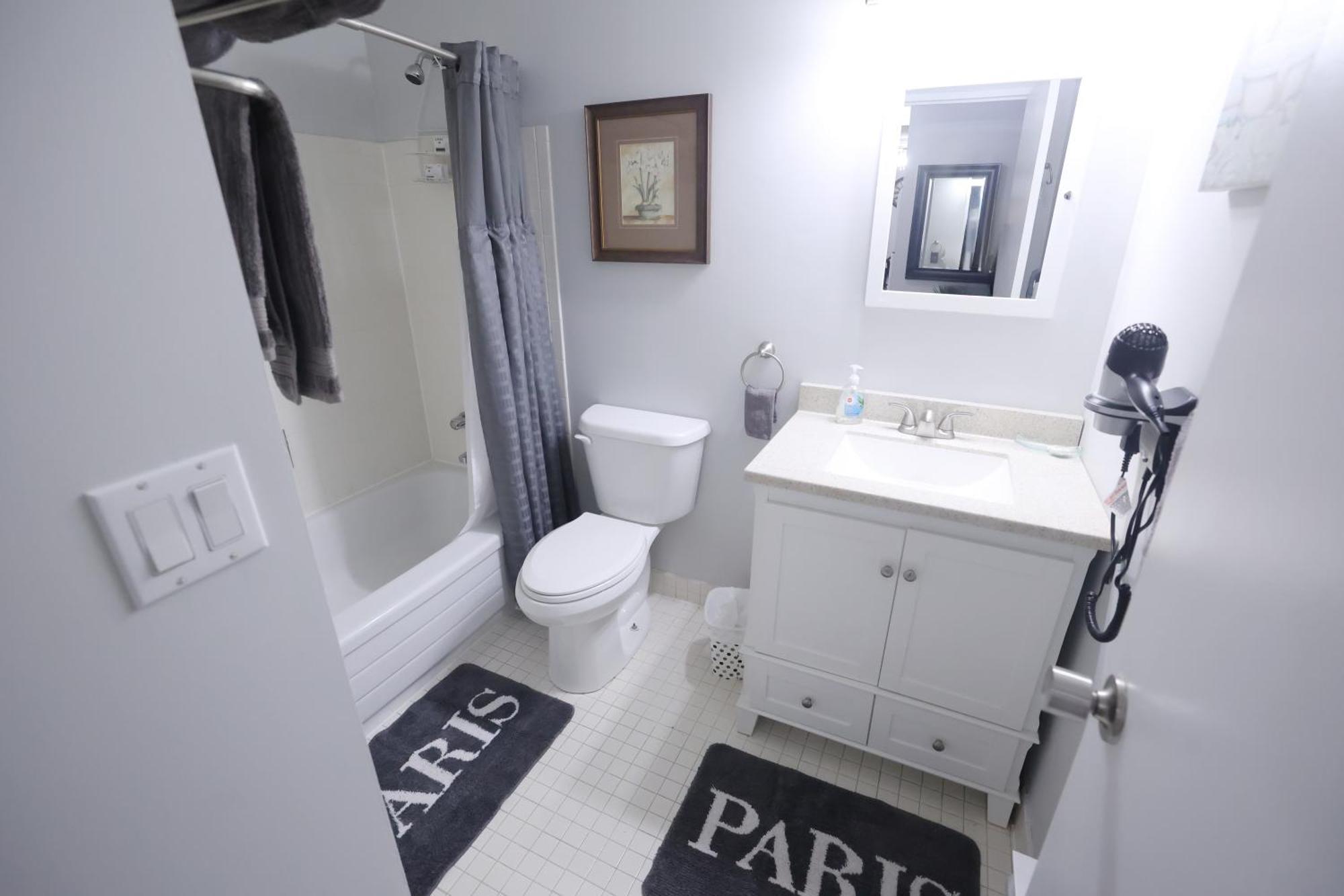 Apartamento Paris Plaza Elliot Lake Exterior foto